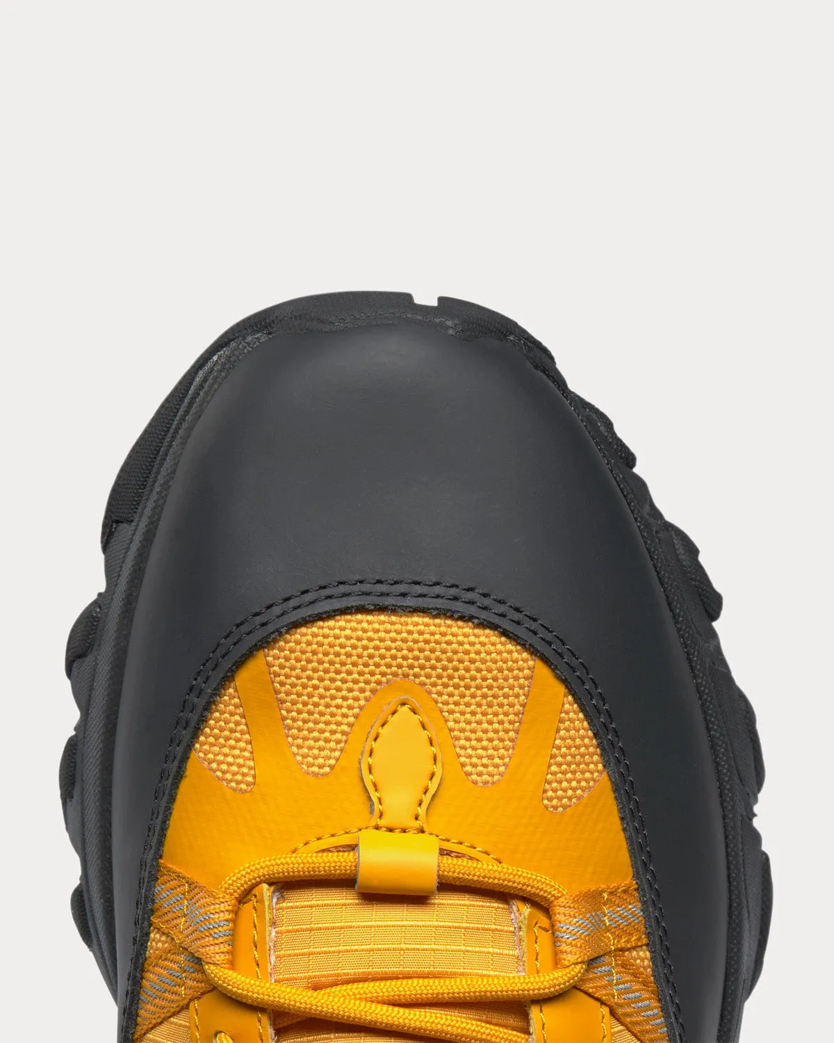 DMX Trail Shadow Bright Ochre / Core Black / Bright Ochre Low Top Sneakers